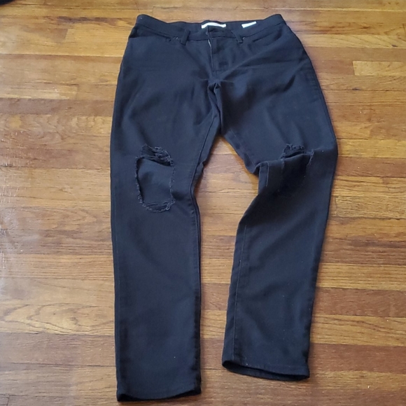 Levi's 721 High Rise Skinny Jeans: Busted Knees - Picture 4 of 10